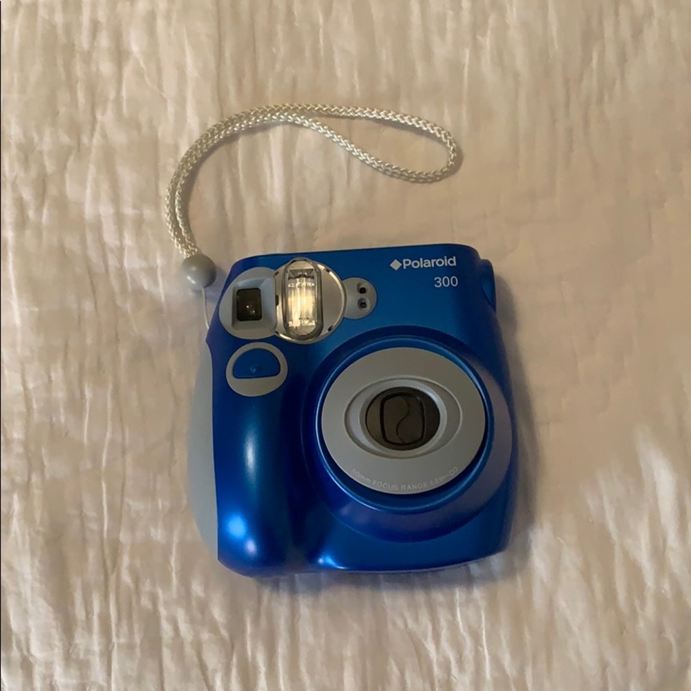 Polaroid 300 +case... Polaroid film not included